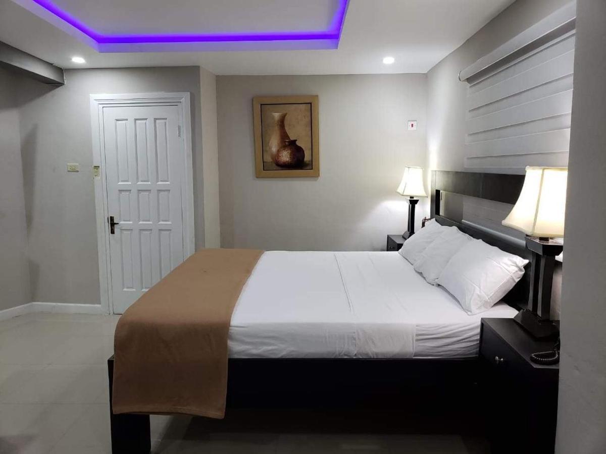 Christar Villas Hotel キングストン エクステリア 写真