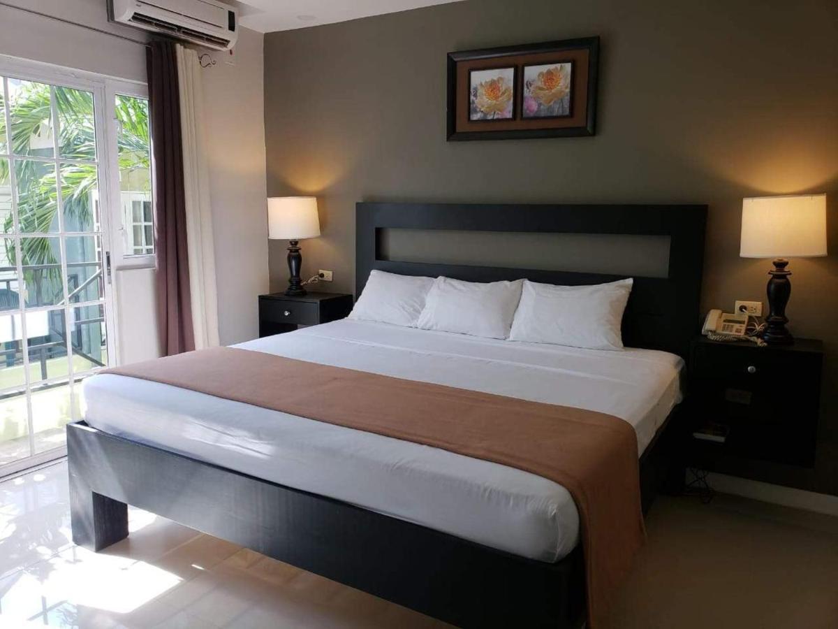 Christar Villas Hotel キングストン エクステリア 写真