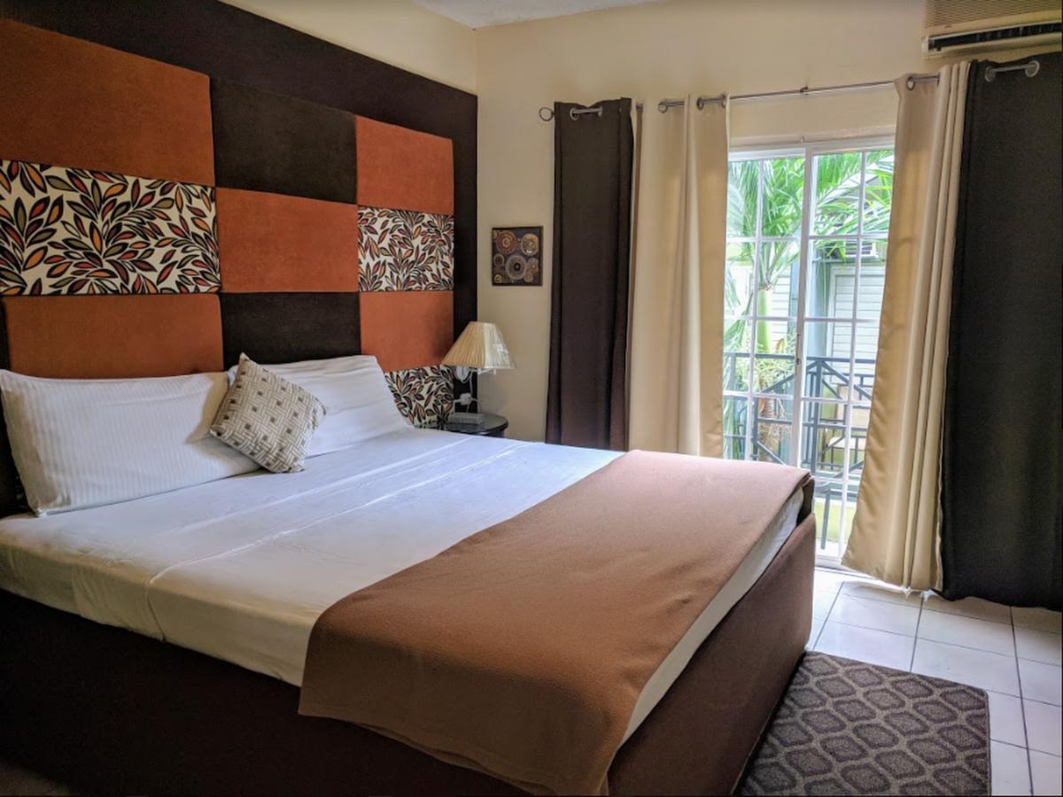 Christar Villas Hotel キングストン エクステリア 写真