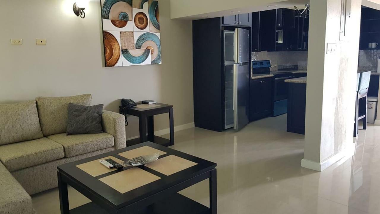 Christar Villas Hotel キングストン エクステリア 写真