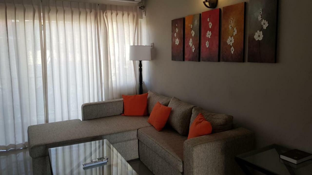 Christar Villas Hotel キングストン エクステリア 写真