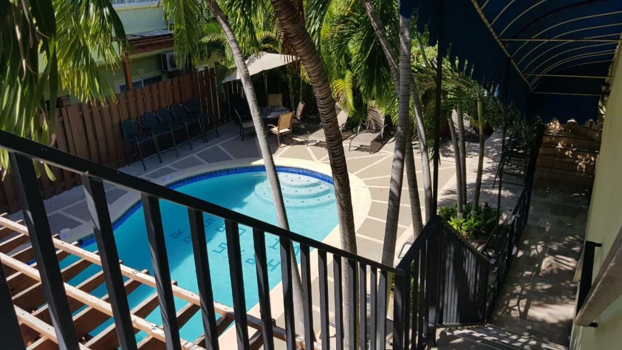 Christar Villas Hotel キングストン エクステリア 写真