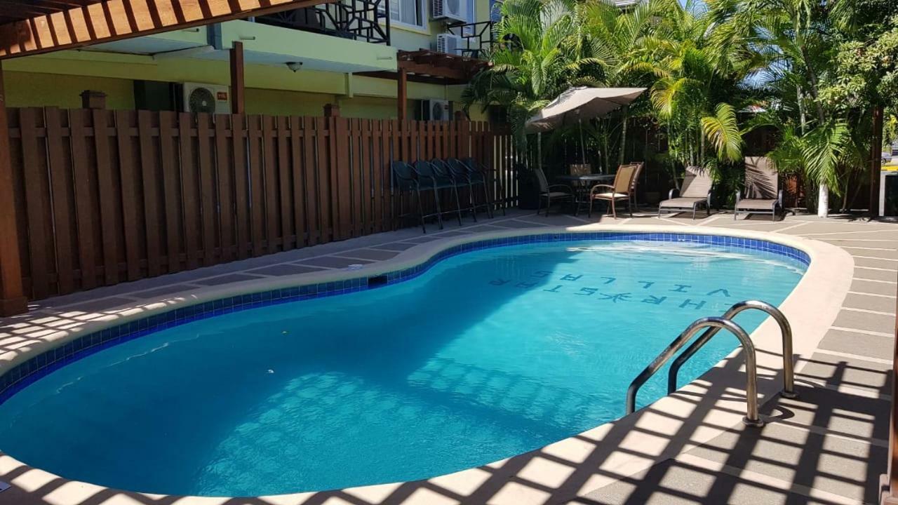 Christar Villas Hotel キングストン エクステリア 写真